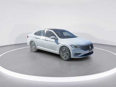 Certified 2021 Volkswagen Jetta SEL Premium image 2