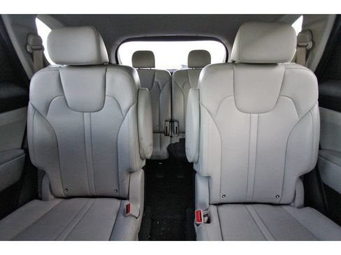 Used 2023 Kia Sorento EX FWD image 11