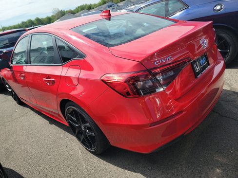 Used 2023 Honda Civic Sport image 4