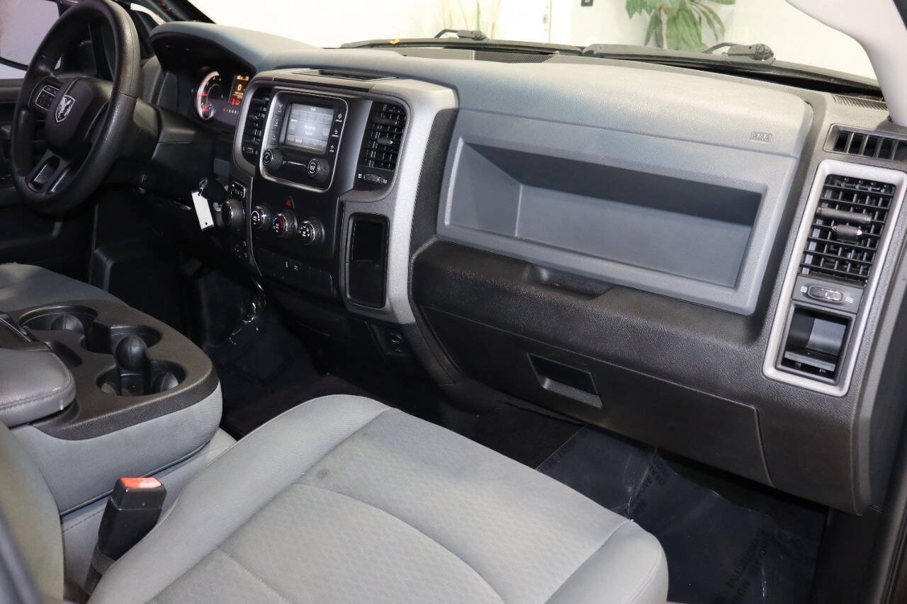Used 2017 RAM 1500 Express w/ Black Ram 1500 Express Group AWD/4WD image 7
