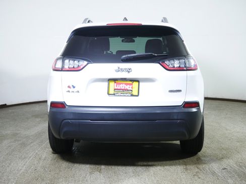 Used 2019 Jeep Cherokee Latitude Plus image 6