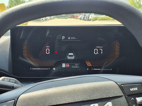 Used 2025 Kia K4 FWD image 31
