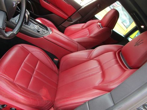 Used 2019 Maserati Levante GranSport AWD/4WD image 9