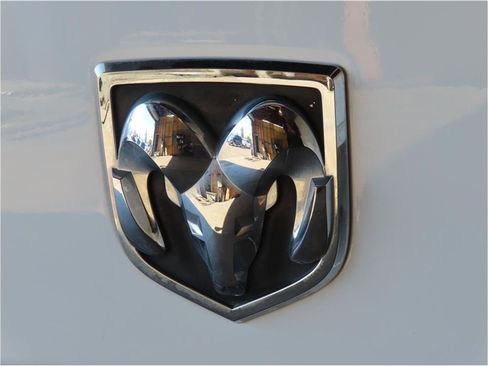 Used 2015 RAM 1500 Express image 20