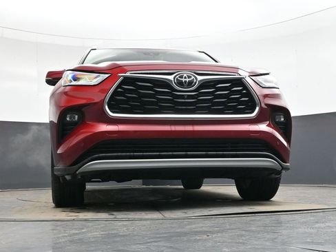 Used 2023 Toyota Highlander Platinum image 45