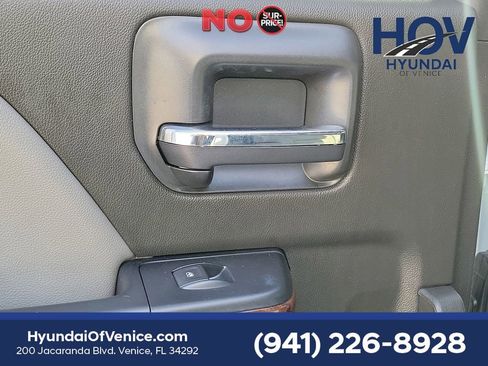 Used 2018 GMC Sierra 1500 SLT w/ Enhanced Driver Alert Package RWD image 18