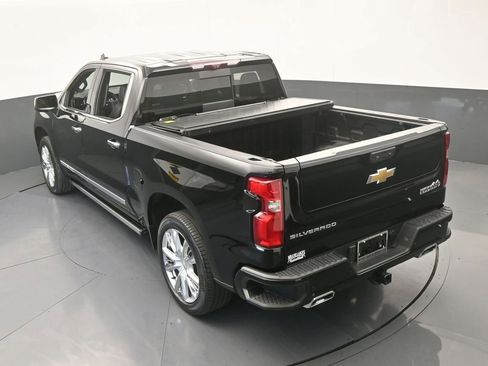 Used 2023 Chevrolet Silverado 1500 High Country w/ High Country Premium Package AWD/4WD image 73