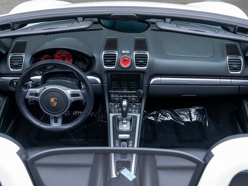 Used 2016 Porsche Boxster GTS RWD image 9