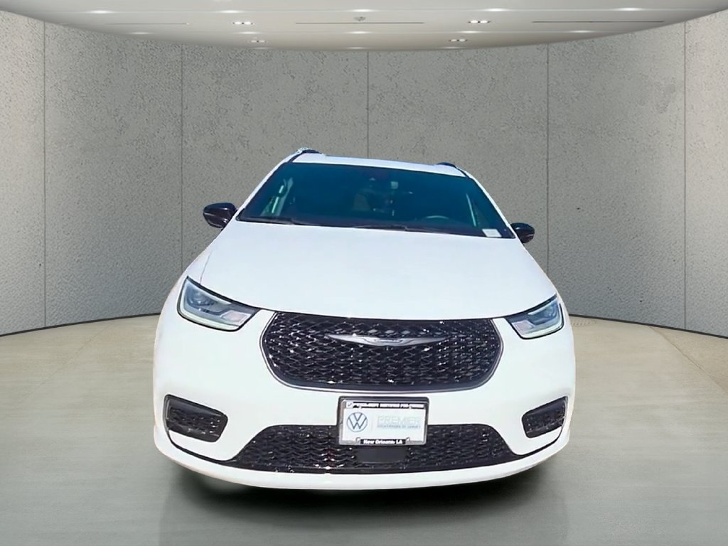 Used 2025 Chrysler Pacifica Limited FWD image 52