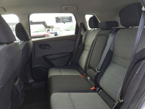Used 2021 Nissan Rogue S AWD/4WD image 9