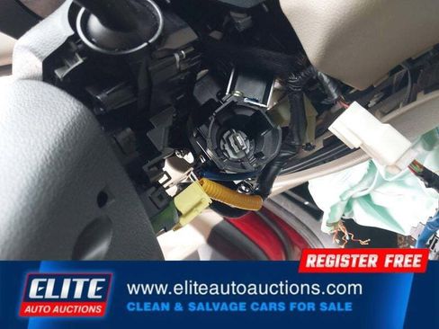 Used 2017 Hyundai Elantra SE image 26