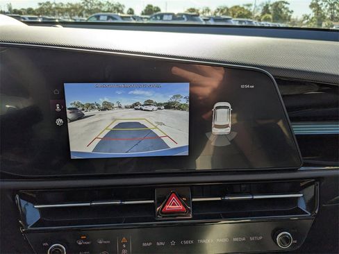 Certified 2025 Kia Niro EX image 24