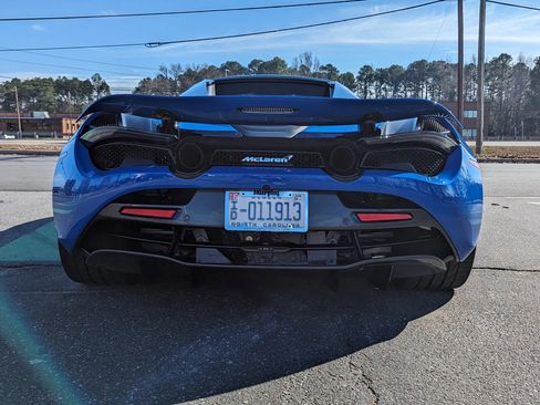 Used 2021 McLaren 720S Luxury RWD image 8