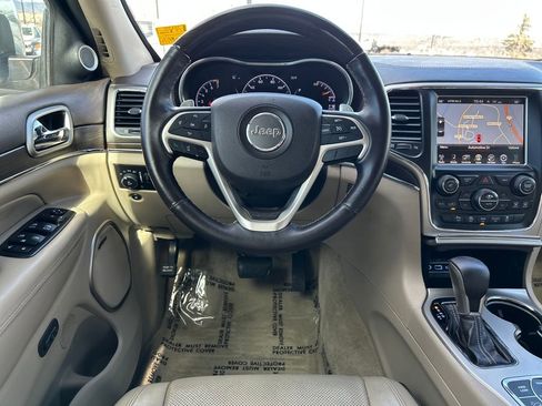 Used 2017 Jeep Grand Cherokee Overland image 9