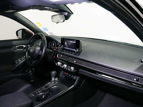 Used 2025 Honda Civic Sport image 25