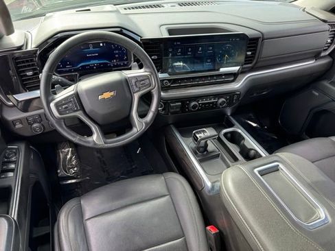 Certified 2022 Chevrolet Silverado 1500 LTZ AWD/4WD image 8