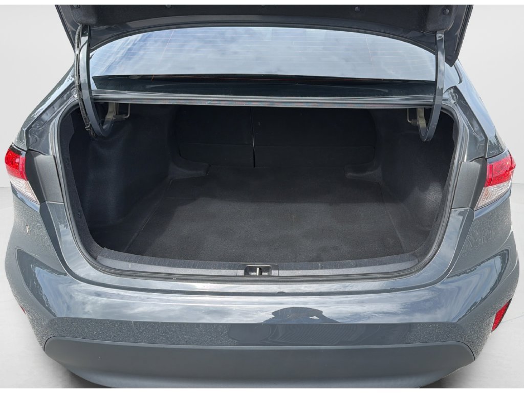 Used 2025 Toyota Corolla LE FWD image 10