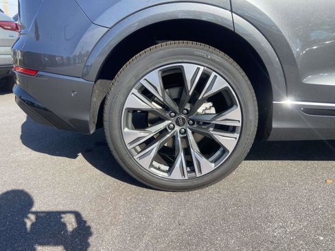 New 2026 Audi Q8 Premium Plus image 11