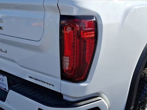 Used 2022 GMC Sierra 2500 Denali AWD/4WD image 23