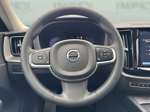 Used 2024 Volvo XC60 B5 Core AWD/4WD image 15