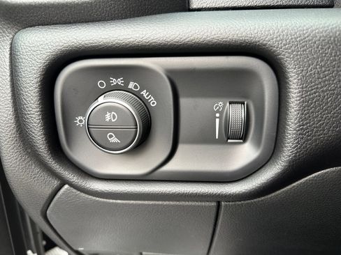 Used 2025 RAM 2500 Big Horn AWD/4WD image 17