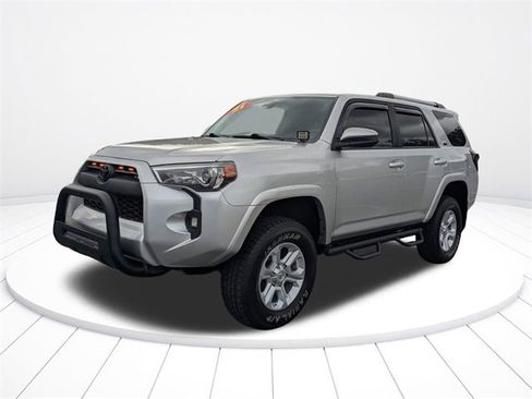 Used 2021 Toyota 4Runner SR5 image 12