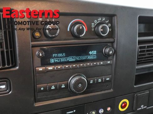 Used 2018 Chevrolet Express 2500 w/ Driver Convenience Package RWD image 20