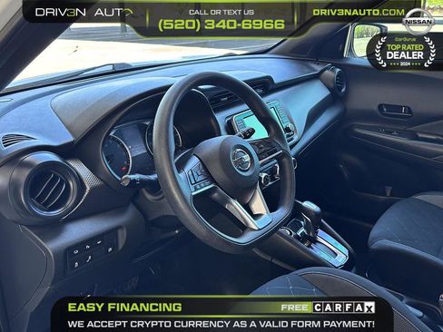 Used 2020 Nissan Kicks S FWD image 11