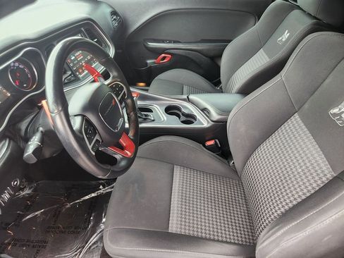 Used 2018 Dodge Challenger R/T Scat Pack RWD image 4