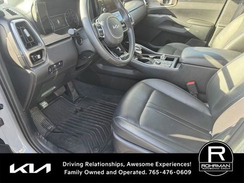 Used 2022 Kia Sorento S w/ Panoramic Sunroof Package AWD/4WD image 8