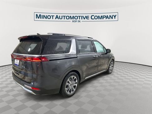 Used 2022 Kia Carnival SX Prestige FWD image 8