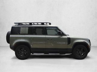 Used 2022 Land Rover Defender 110 SE AWD/4WD video 4