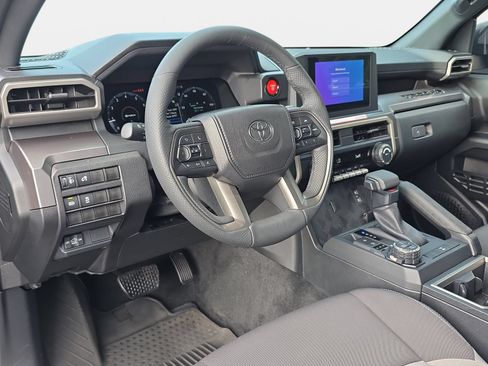 Used 2025 Toyota Tacoma TRD Off-Road AWD/4WD image 16