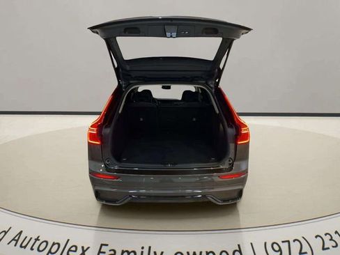 Used 2025 Volvo XC60 B5 Core AWD/4WD image 19