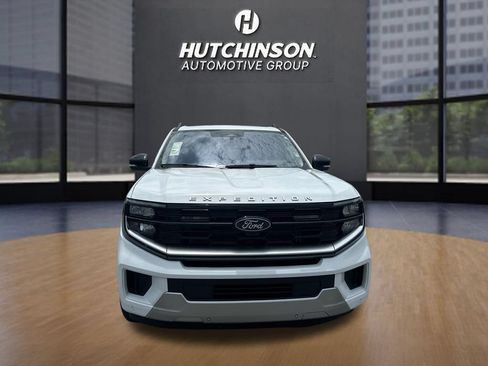 Used 2025 Ford Expedition Platinum AWD/4WD image 2