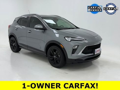 Used 2025 Buick Encore GX Sport Touring FWD image 1