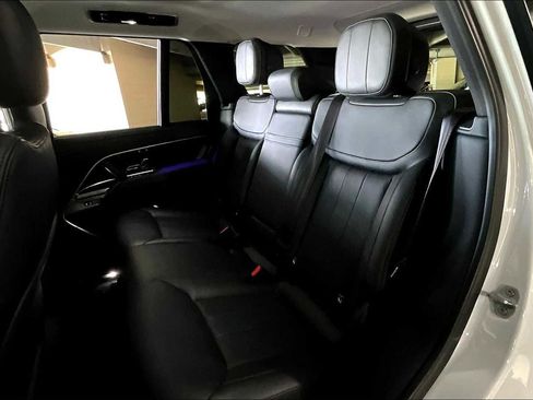 Used 2022 Land Rover Range Rover SE image 37