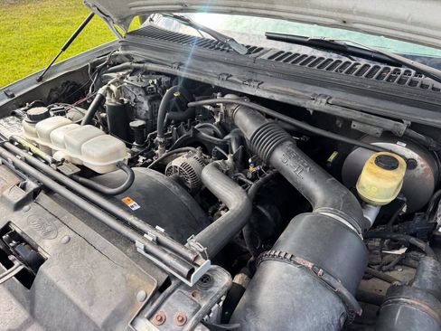 Used 2001 Ford F350 2WD Regular Cab DRW Super Duty image 12