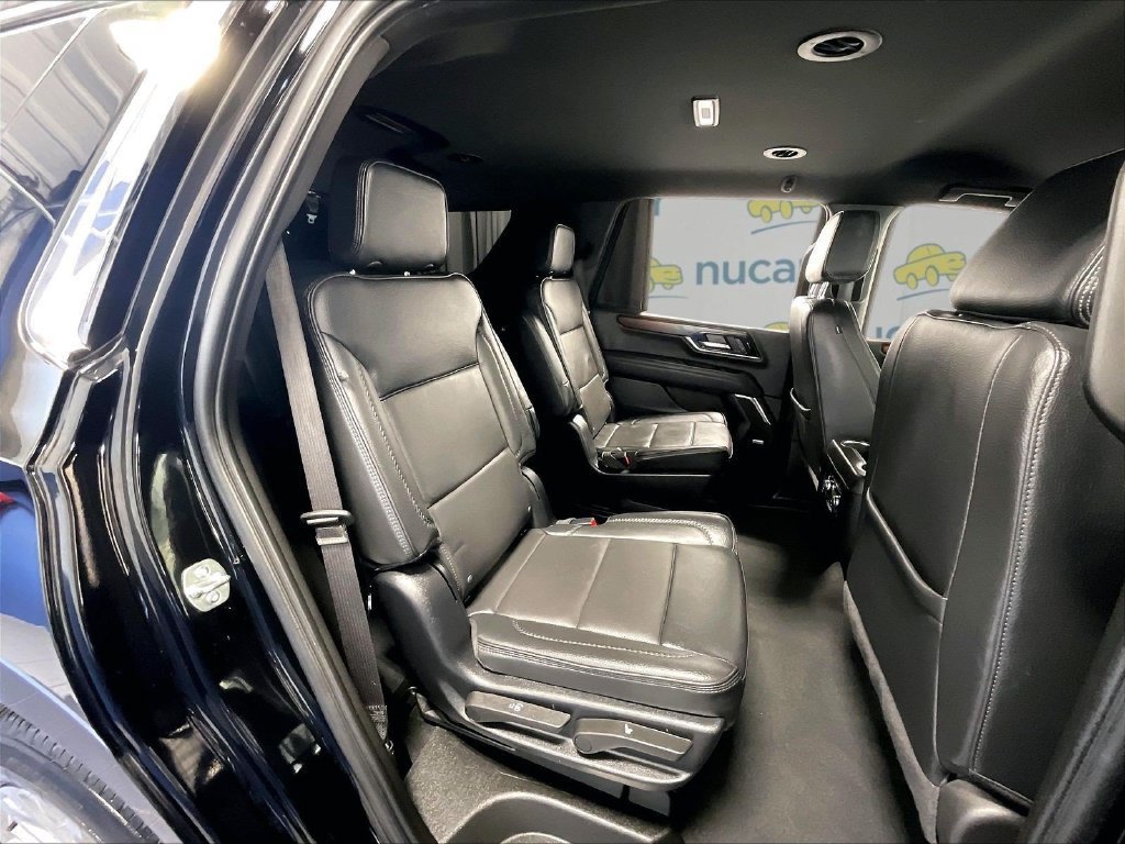 Used 2025 GMC Yukon Denali AWD/4WD image 16