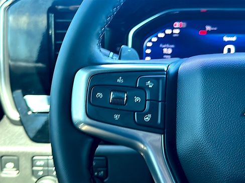 Used 2025 Chevrolet Silverado 1500 LT Trail Boss w/ Convenience Package II AWD/4WD image 30