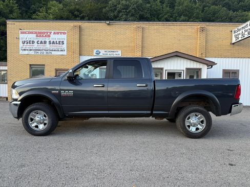 Used 2014 RAM 2500 SLT AWD/4WD image 2