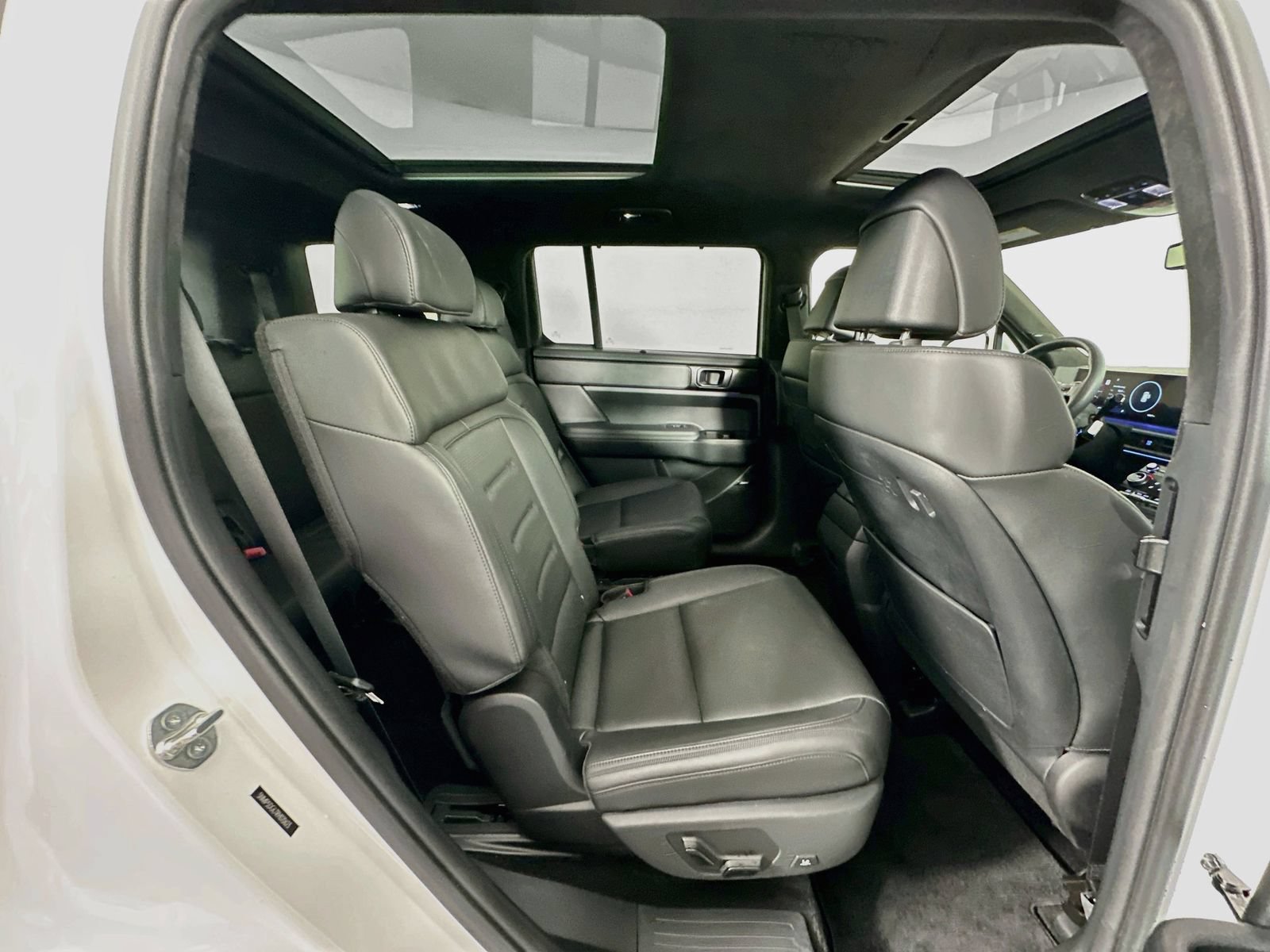 Used 2024 Hyundai Santa Fe Calligraphy AWD/4WD image 30