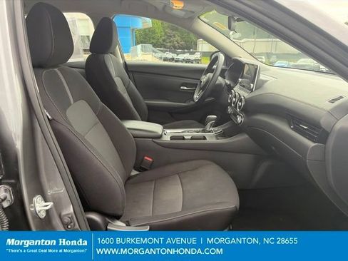 Used 2024 Nissan Sentra SV FWD image 32
