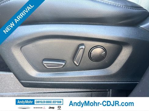 Used 2021 Ford Explorer Limited w/ Equipment Group 301A AWD/4WD image 13