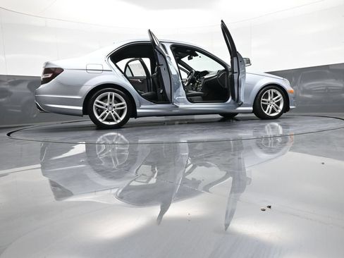 Used 2013 Mercedes-Benz C 300 4MATIC Sedan image 49