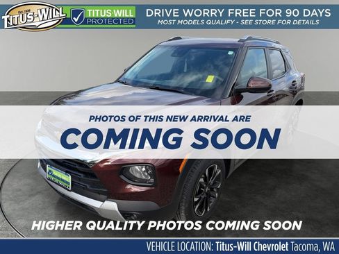 Used 2022 Chevrolet TrailBlazer LT w/ Convenience Package FWD image 2