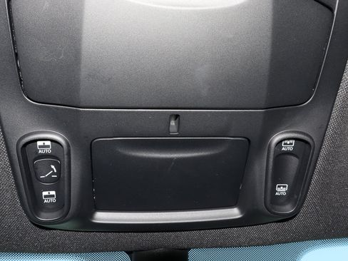 New 2026 Chrysler Pacifica Limited w/ S Appearance Package image 30