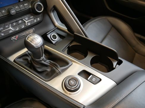 Used 2015 Chevrolet Corvette Stingray Convertible w/ 3LT Preferred Equipment Group image 29