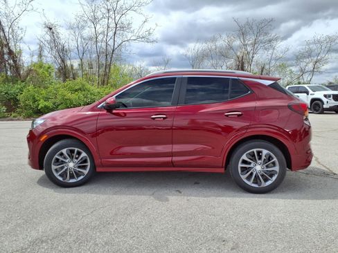 Used 2023 Buick Encore GX Select w/ Sport Touring Package FWD image 37
