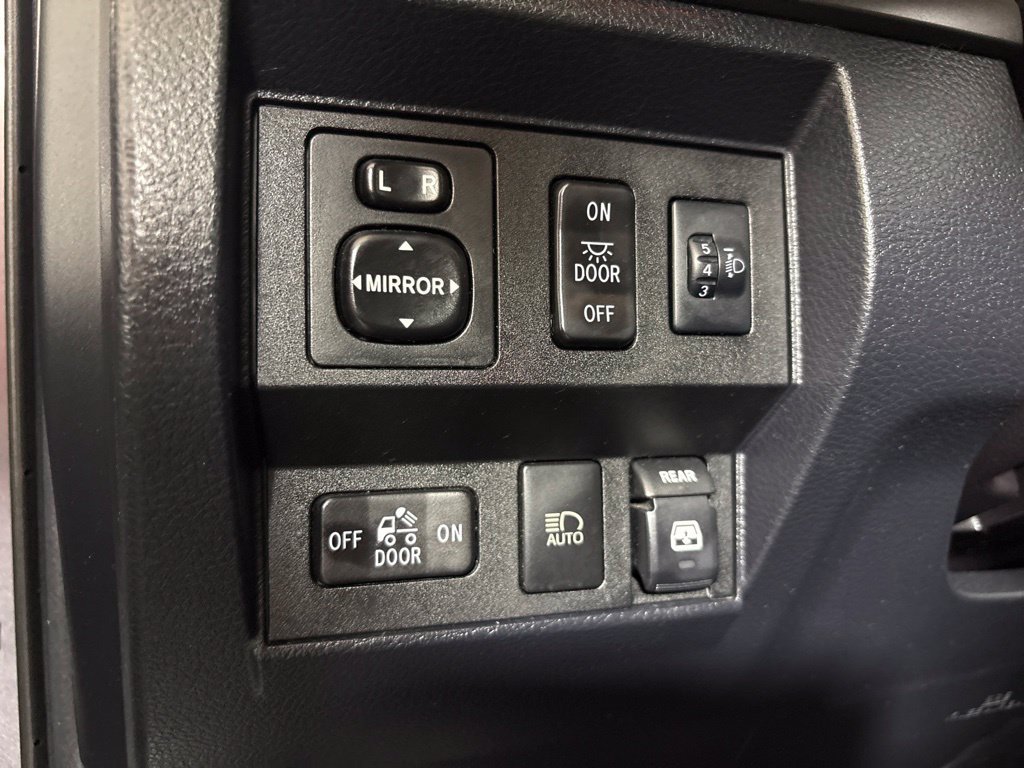 Used 2018 Toyota Tundra SR5 w/ TRD Sport Package AWD/4WD image 20